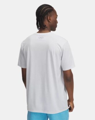 Tricou cu logo suprapus