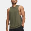 Tricou fără mâneci cu decupaj în partea stângă a pieptului