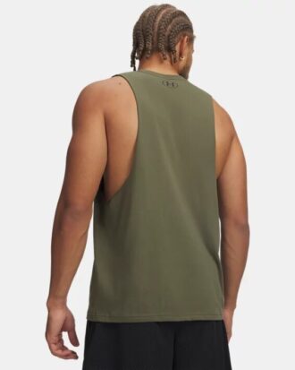 Tricou fără mâneci cu decupaj în partea stângă a pieptului